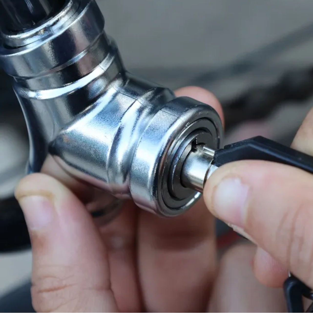 CâbleGuard – Antivol à câble pour vélo et trottinette | Serrure à clé