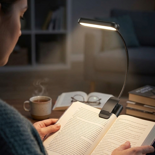 FlexiRead — La Lumière qui S'adapte à Votre Lecture