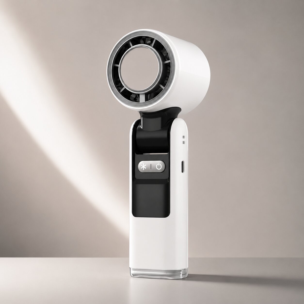 VentiFrais – Mini ventilateur refroidissant | Plaque froide, lampe & écran LED | USB-C