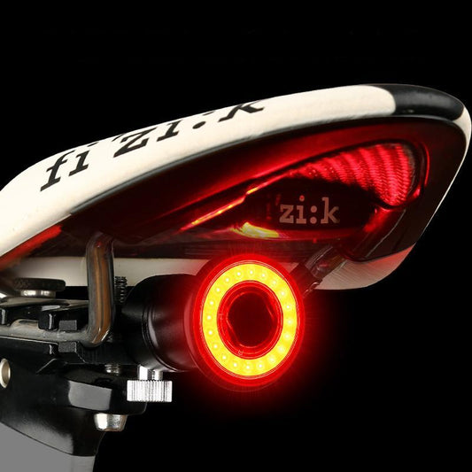 VéloLux – Feu arrière & stop vélo intelligent | 6 modes LED | Batterie intégrée